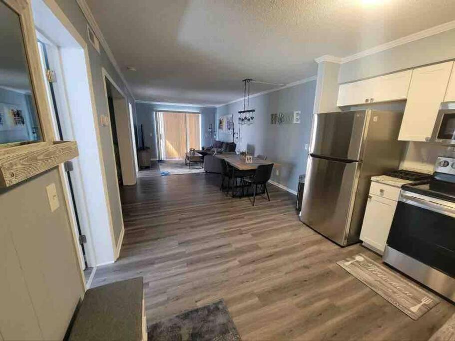 2022 Renovated 2-Bdrm Cozy, Lovely Condo W/Parking! Hilton Head Island Eksteriør bilde