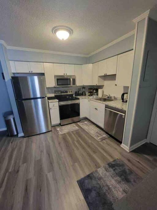 2022 Renovated 2-Bdrm Cozy, Lovely Condo W/Parking! Hilton Head Island Eksteriør bilde