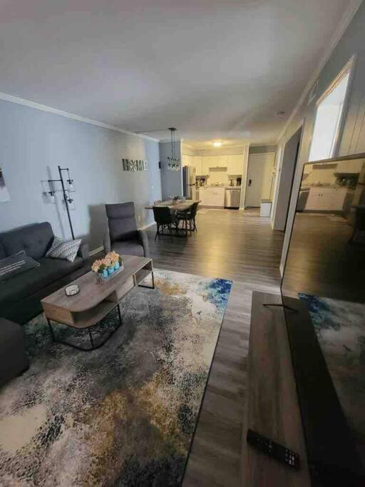 2022 Renovated 2-Bdrm Cozy, Lovely Condo W/Parking! Hilton Head Island Eksteriør bilde